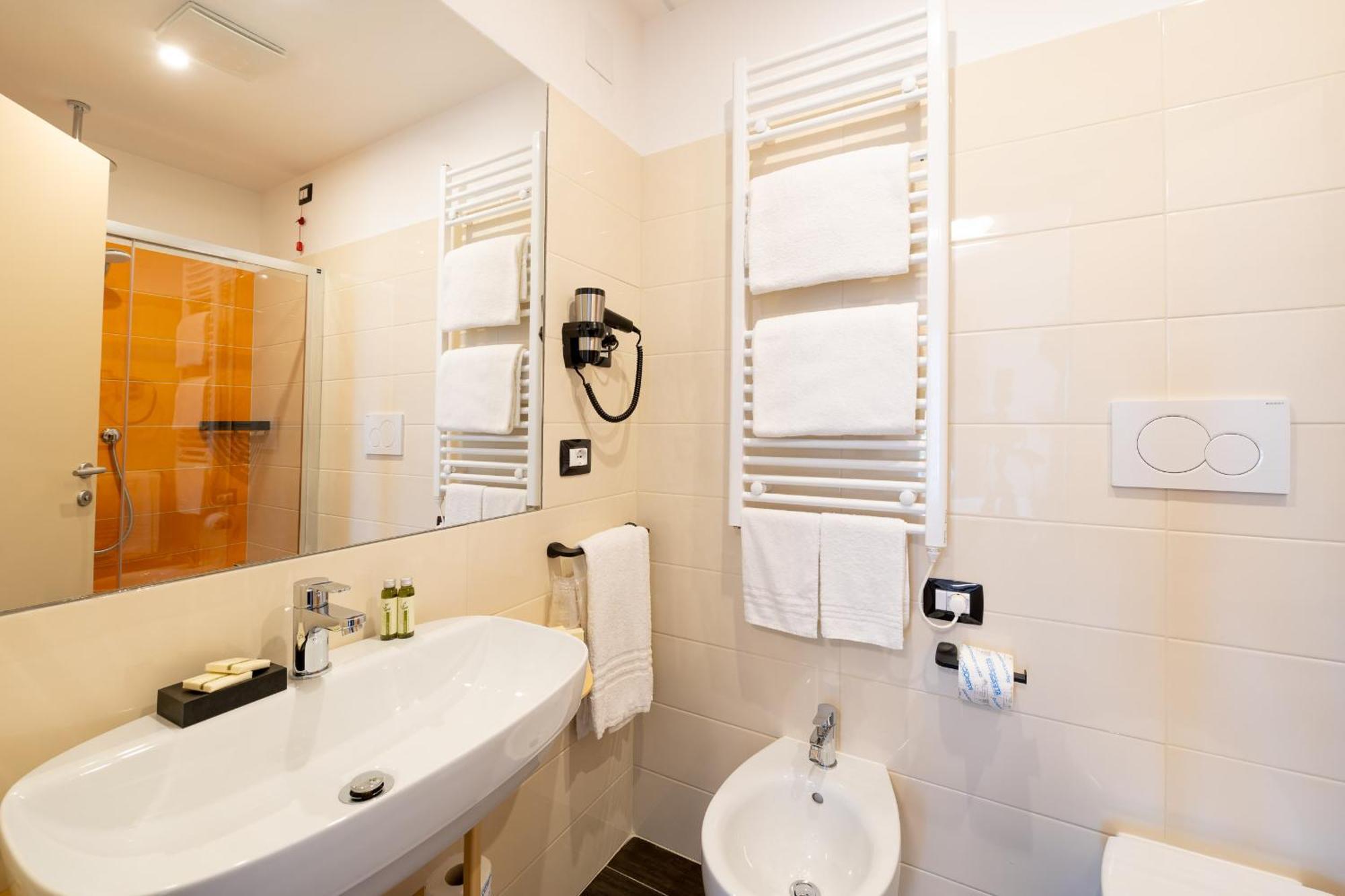 Hotel Velia Grottammare Εξωτερικό φωτογραφία